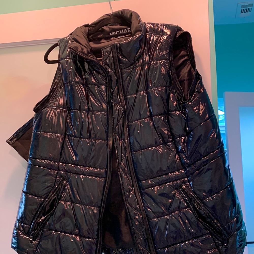 Michael Kors Women's Hooded Puffer Vest - Black - hood can be attached